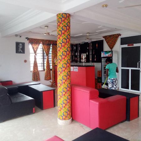 Ohene David Guest House Amanfro Eksteriør bilde