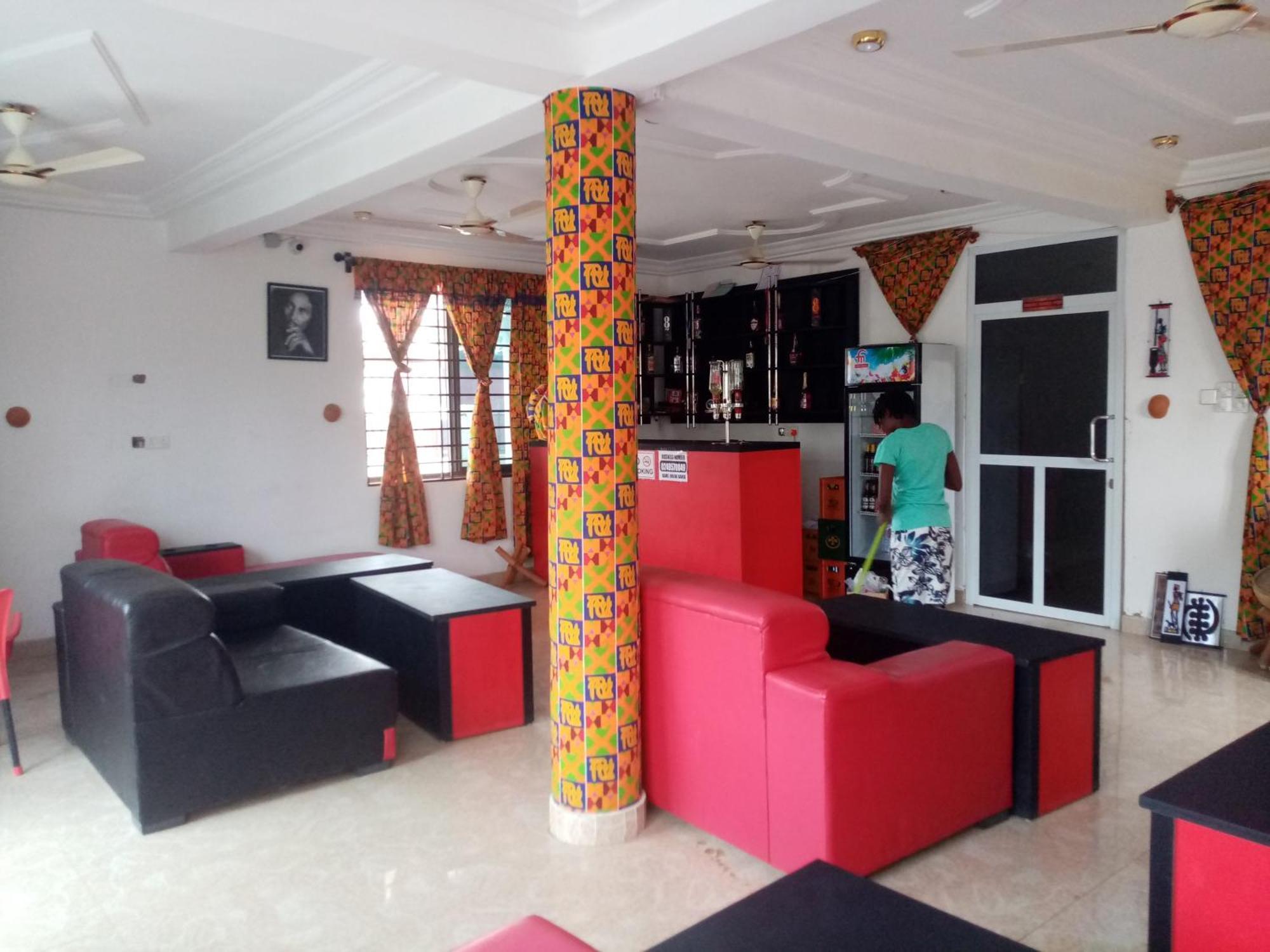 Ohene David Guest House Amanfro Eksteriør bilde